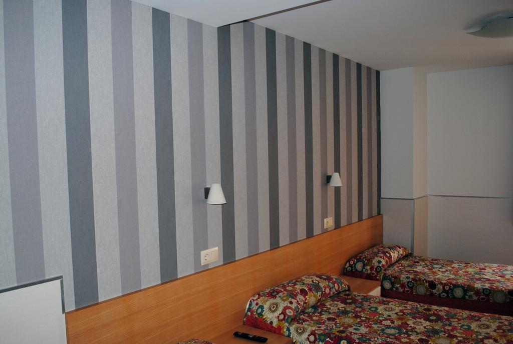 Hostal La Cortijana Logroño Eksteriør billede