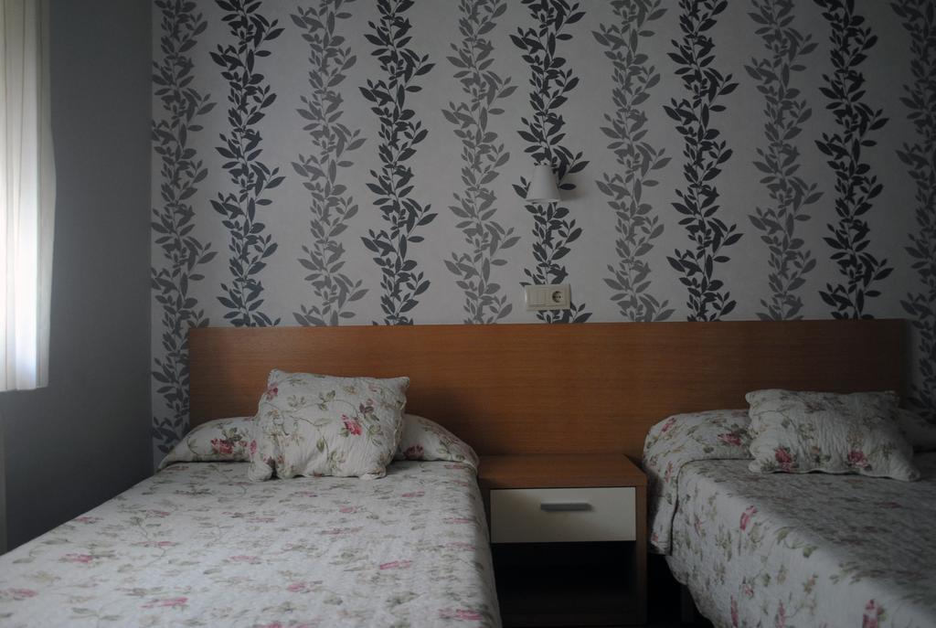 Hostal La Cortijana Logroño Eksteriør billede